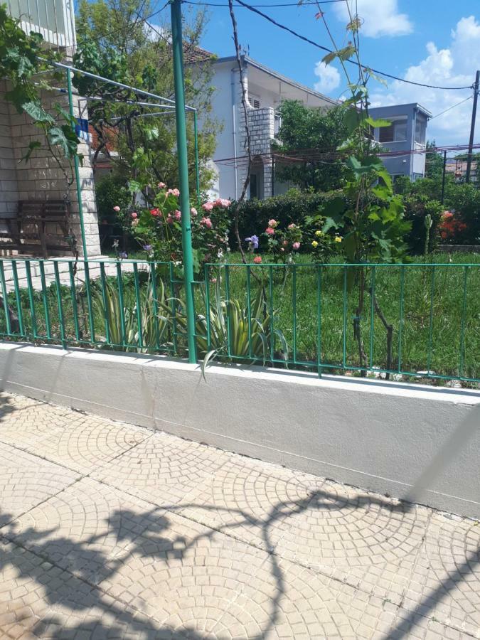 Kaštela Apartments Mamich מראה חיצוני תמונה
